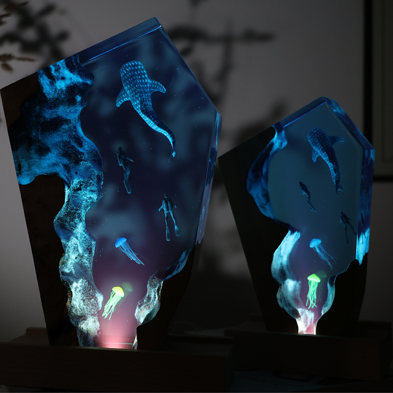 Resin Cave Whale Diver Desktop - đánh giá và giá Resin Art For Wedding Gift
